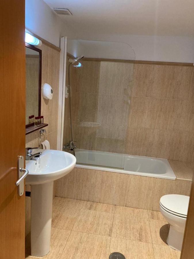 Apartamentos Aldea Del Puente Onís المظهر الخارجي الصورة