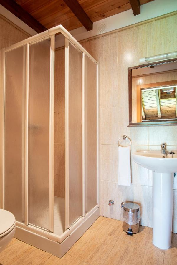 Apartamentos Aldea Del Puente Onís المظهر الخارجي الصورة