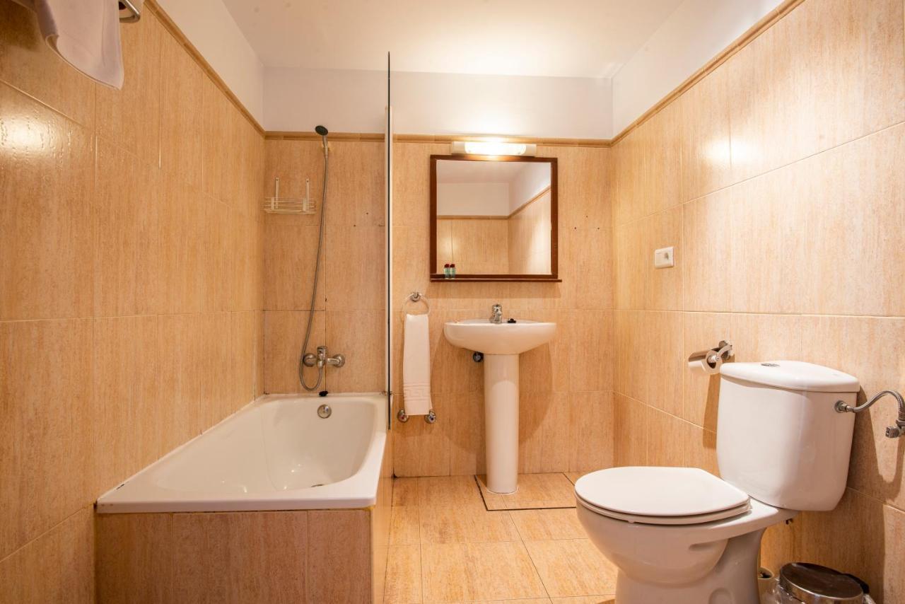 Apartamentos Aldea Del Puente Onís المظهر الخارجي الصورة