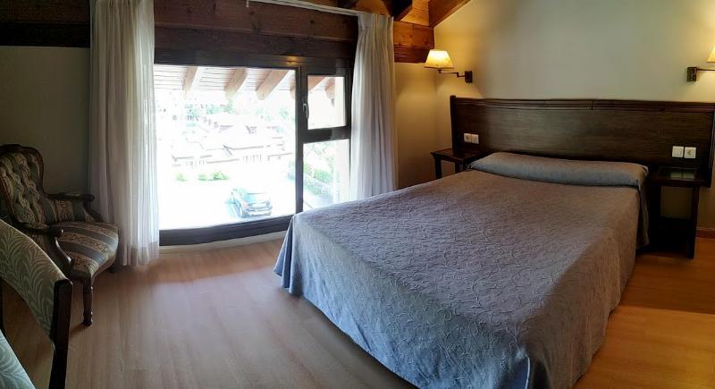 Apartamentos Aldea Del Puente Onís المظهر الخارجي الصورة